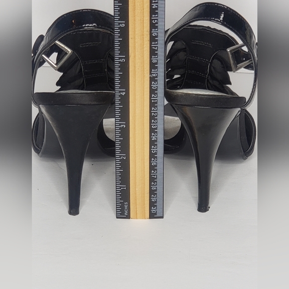 Kate & Kelly Sashay Peep Toe Heels - Picture 5 of 7